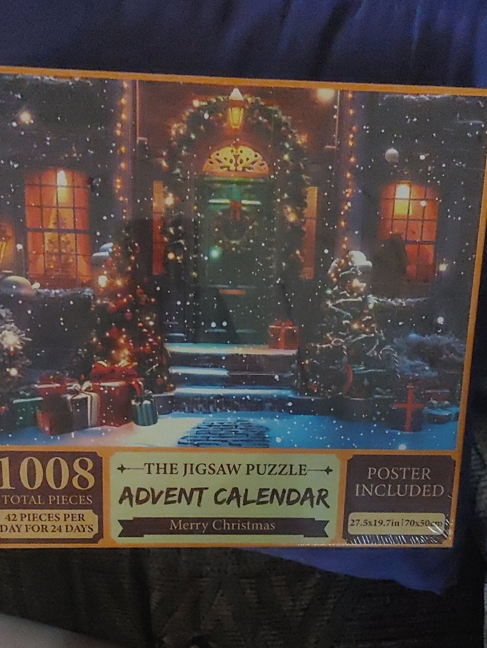 Advent Calendar Jigsaw Puzzle - Holiday Door Scene